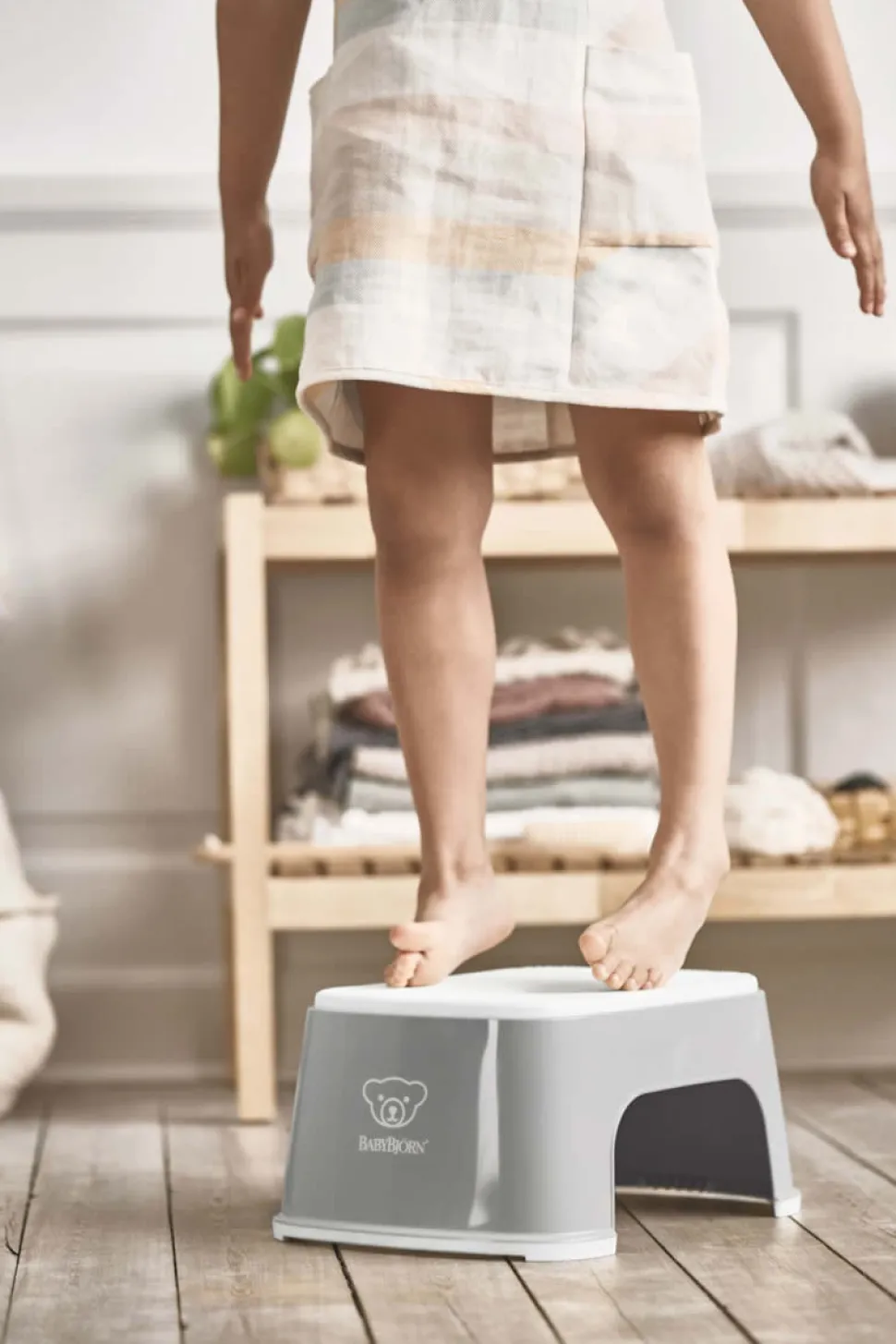 BabyBjorn Step Stool - Grey/White