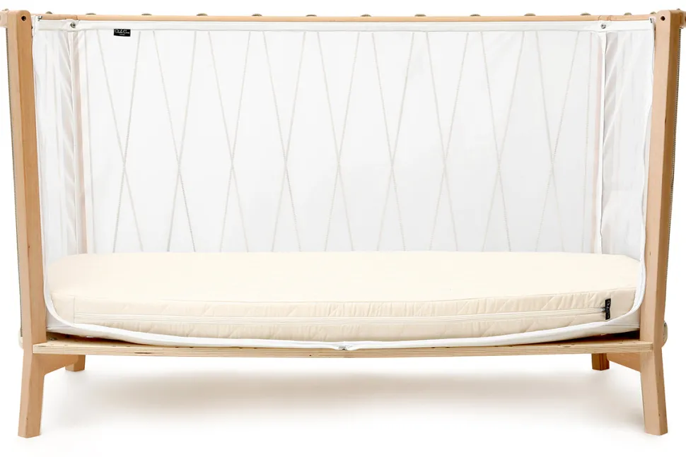 Charlie Crane KIMI Baby Bed with Organic Mattress - Hazelnut