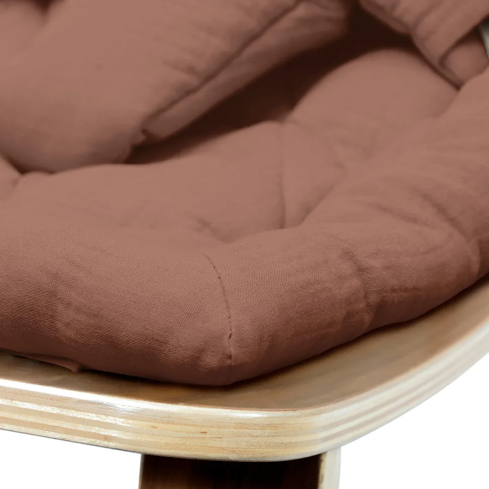 Charlie Crane LEVO Baby Rocker - Walnut / Bois de rose