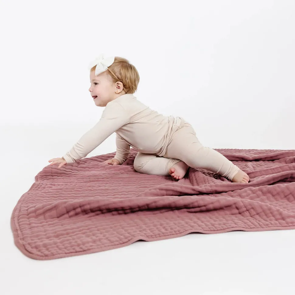 Lou Lou & Company Cloud Muslin Quilt - Berry, Large