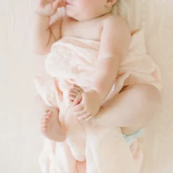 Loulou Lollipop Luxe Muslin Swaddle - Pink Mudcloth