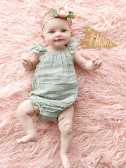 Lucy Darling Petit Milestone Pennant - Little Artist