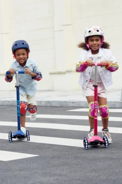 Micro Kickboard Maxi Deluxe LED Scooter (5-12 Years) - Pink