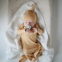 Mushie Ribbed Knotted Baby Gown - Mustard Melange
