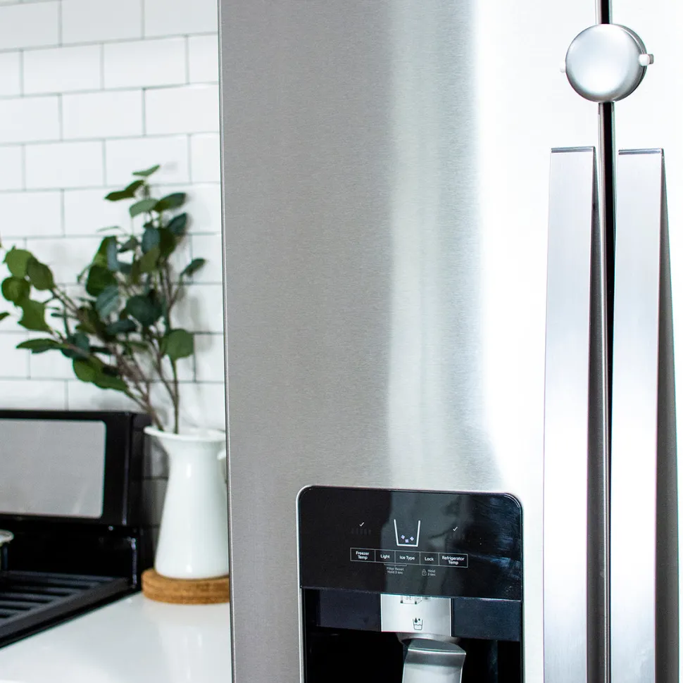 Qdos Adhesive Fridge/Freezer Lock - Chrome