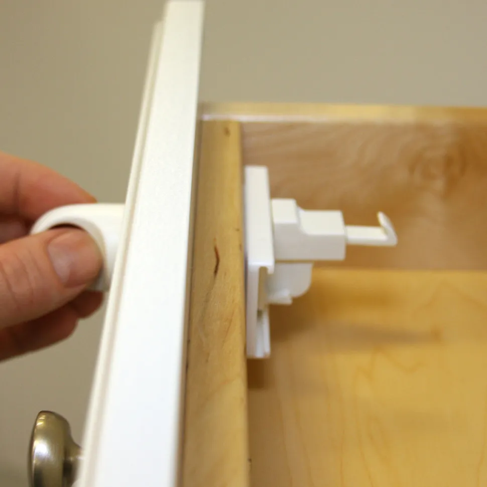 Qdos Adhesive Magnet Lock, 4 Pack - White