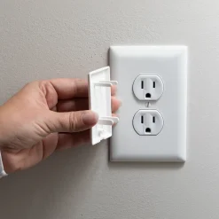 Qdos StayPut Double Outlet Plugs, 6 Pack - White