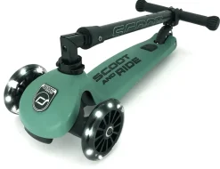 Scoot & Ride HighwayKick3 LED Scooter - Forest