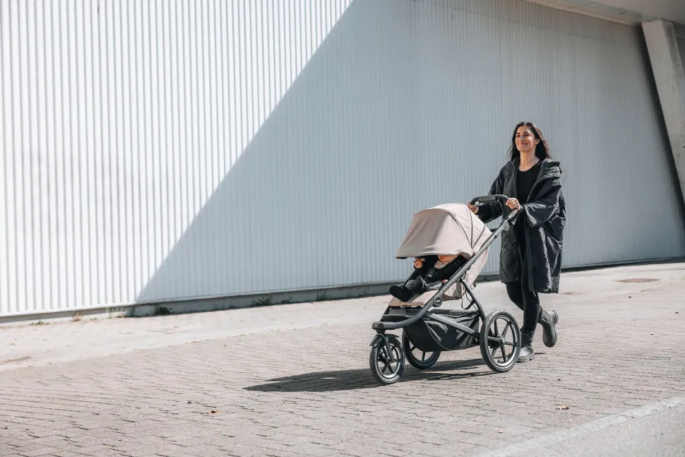 Thule Urban Glide 3 Single Jogging Stroller + Cup Holder + Bassinet Bundle - Tinted Taupe (Brixy Exclusive)